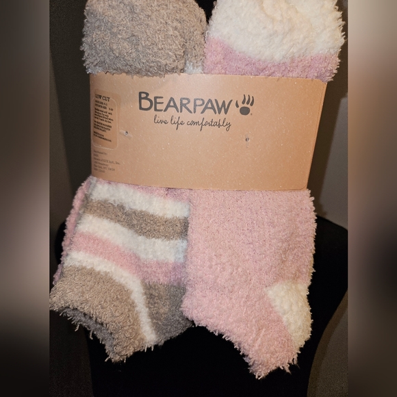 Bearpaw Cozy Fuzzy Socks Set - 6 pairs -NWT - Picture 2 of 5
